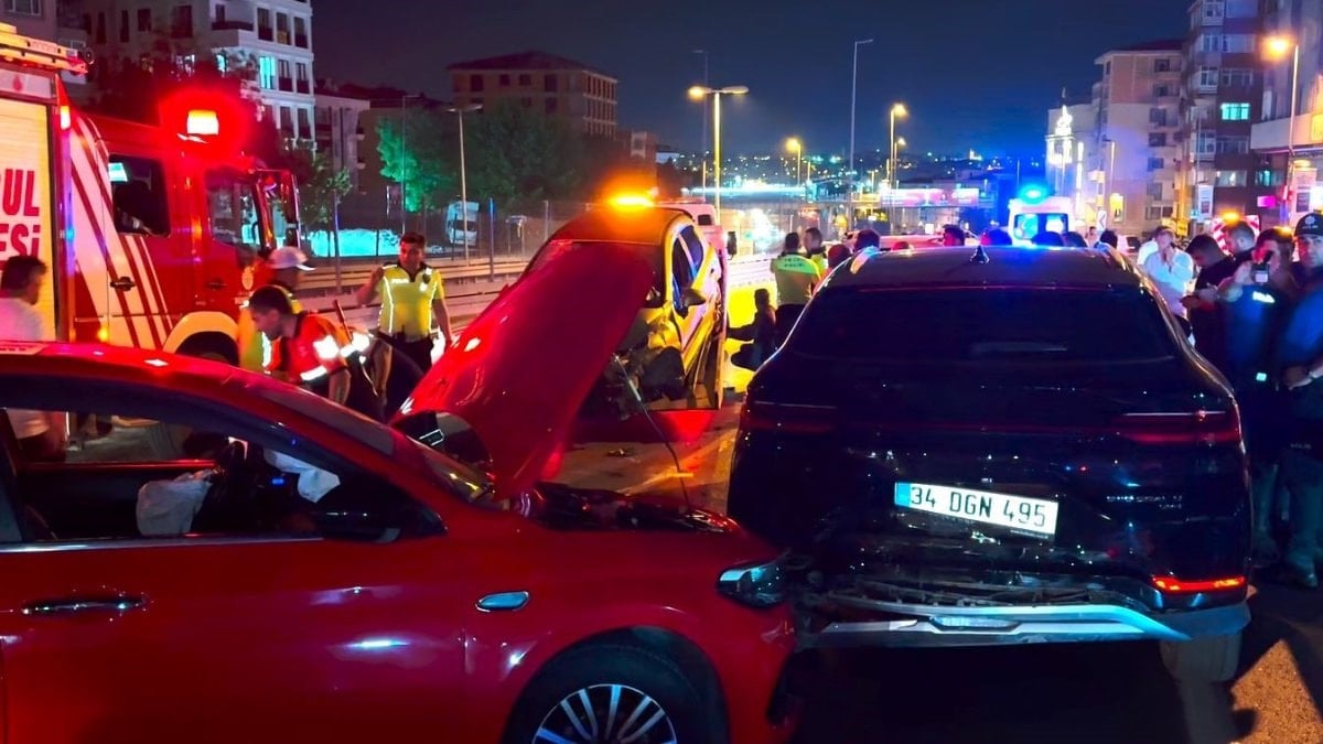 Avcılar’da alkollü şoför dehşeti: 5 araç birbirine girdi