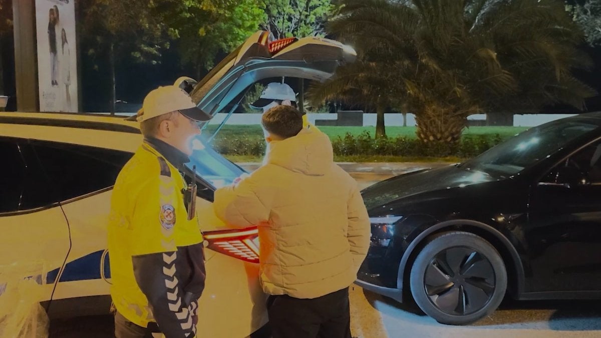 İstanbul'da drift gösterisi yapan şoförler yakalandı