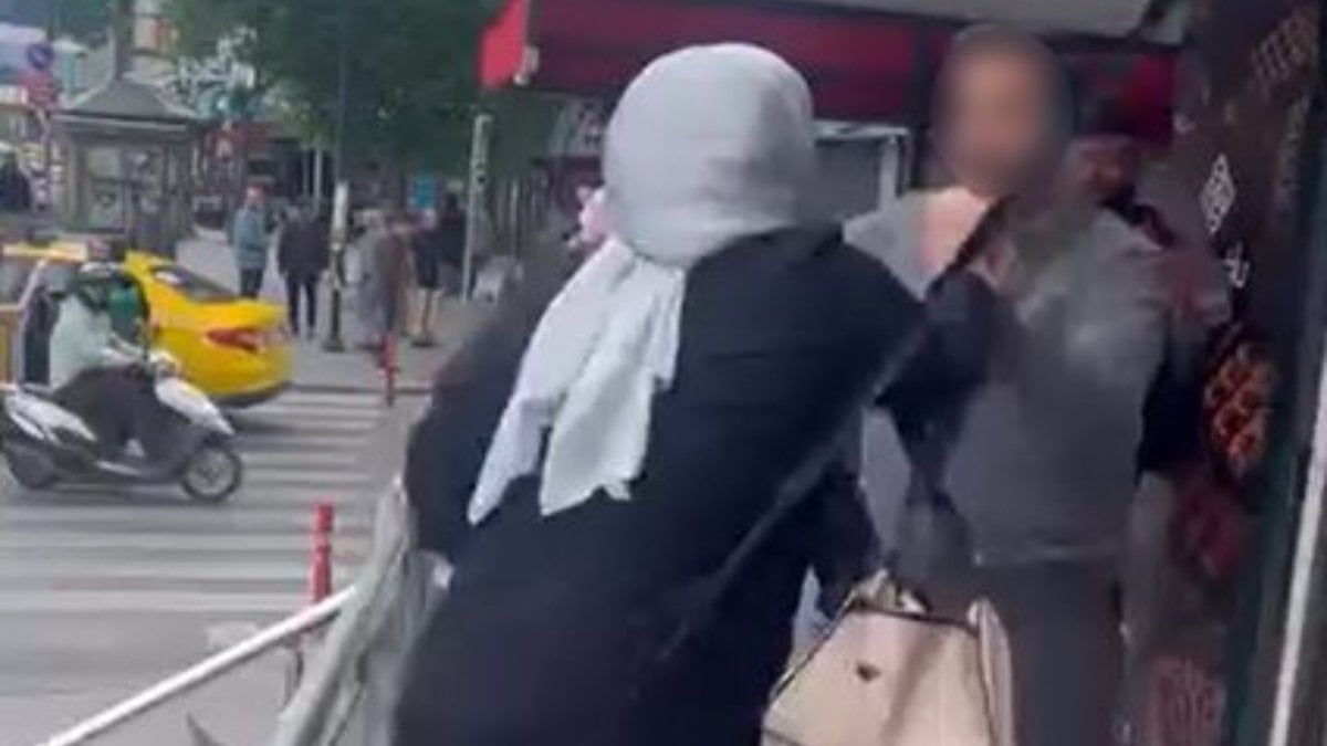 İstanbul'da kocasıyla bağı olduğunu söyledi: Genç kızı tekraren bıçakladı