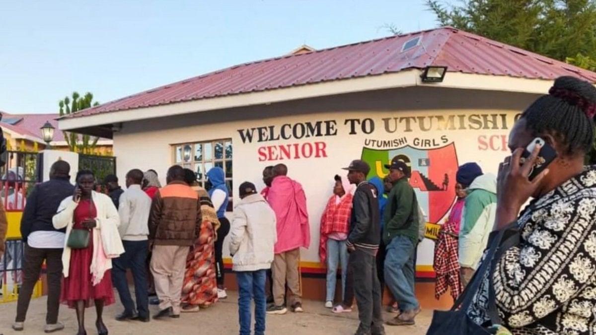 Kenya’da yurtta yangın: 16 meyyit