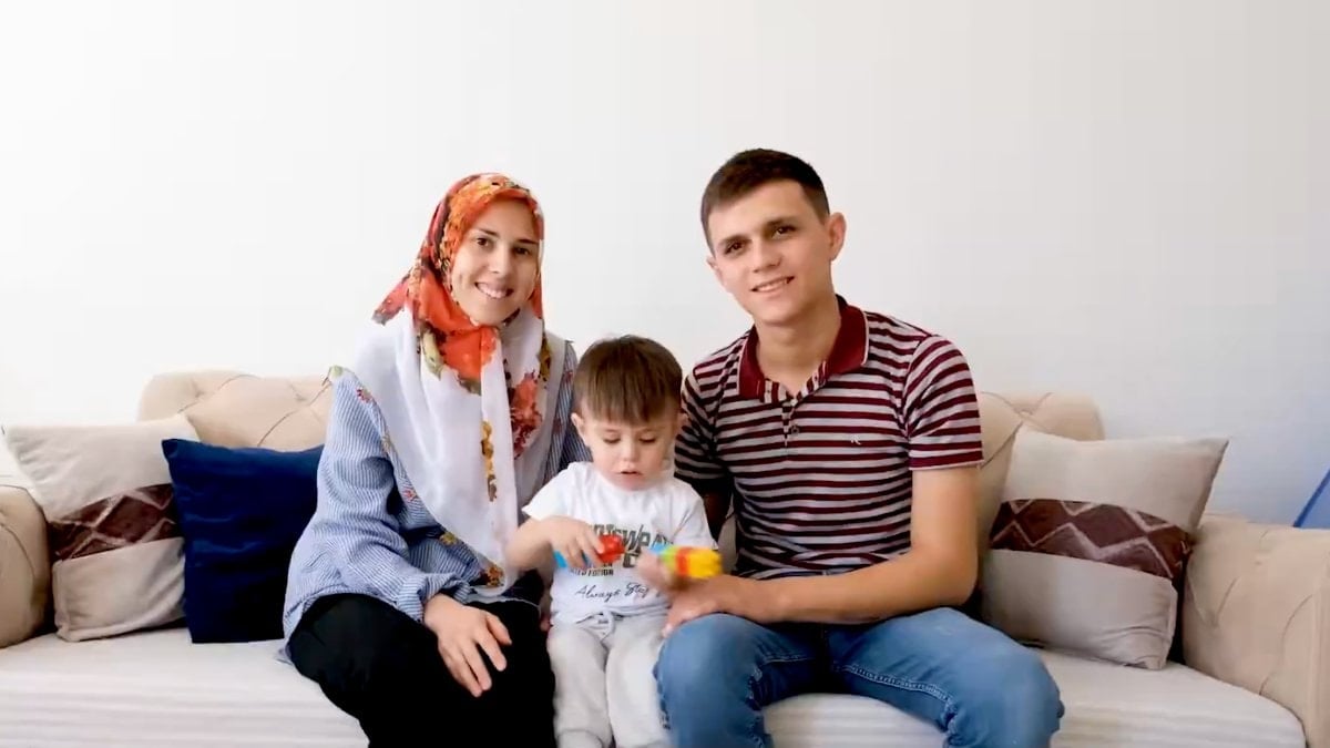 Meskenine kavuşan depremzede aileden Murat Kurum'a: Bakanımız kelam verdi yaptı