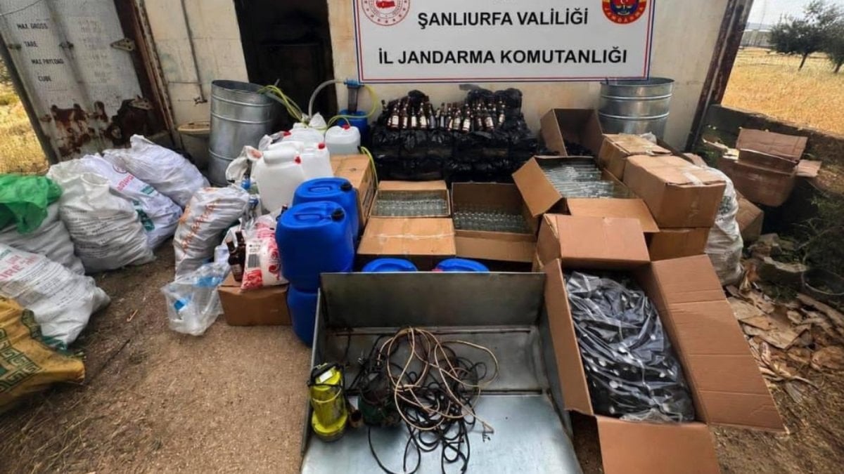 Şanlıurfa'da 4,2 milyon lira kıymetinde düzmece alkol ele geçirildi