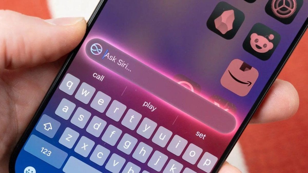 Apple'dan şok karar: Yeni Siri'yi herkes kullanamayacak