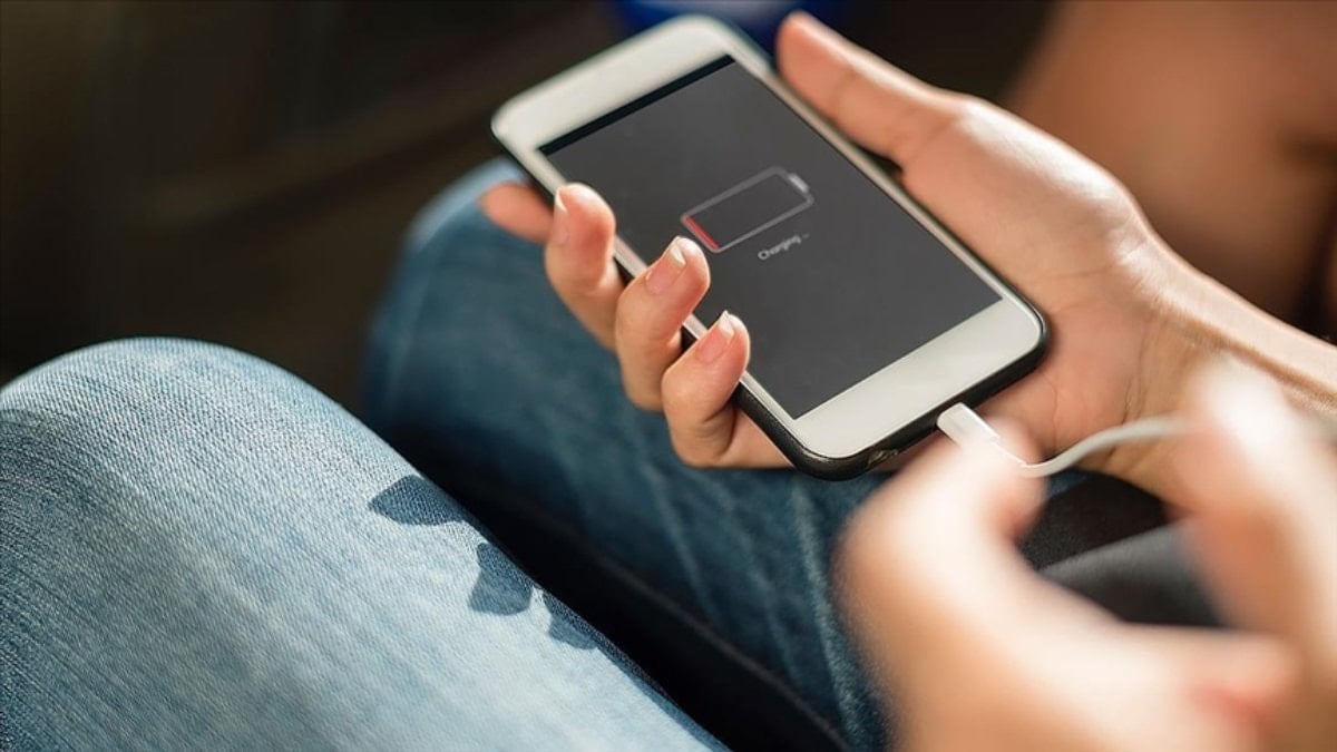 Asıl yanılgı buymuş: Telefonunu gündüz şarj edenler dikkat