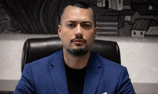 Atakan Taşur Türkiye'den Türk Dünyasına uzanan başarı hikayesiyle dikkat çekiyor