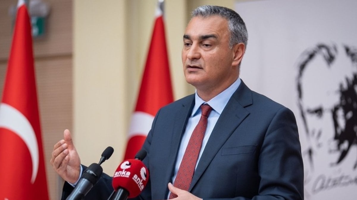 CHP Sözcüsü Müslim Sarı'dan Özgür Özel'in ihracıyla ilgili açıklama