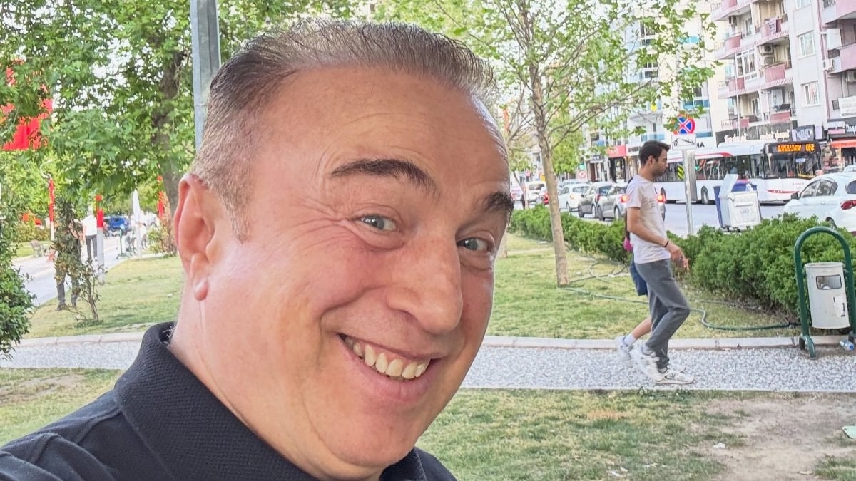 Çocuklar Duymasın'ın Fıs Fıs İsmail'i Süleyman Yağcı konuştu: Pınar Altuğ oyuncu değil