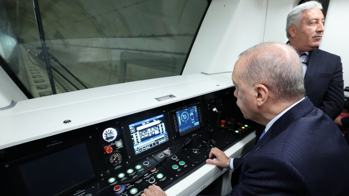 Cumhurbaşkanı Erdoğan, Halkalı-İstanbul Havalimanı Metro Sınırı'nı yerinde inceledi