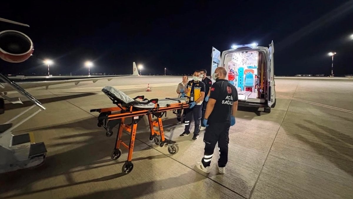 Endonezya'da kaza geçiren Türk vatandaşına ambulans uçakla Türkiye’ye nakil