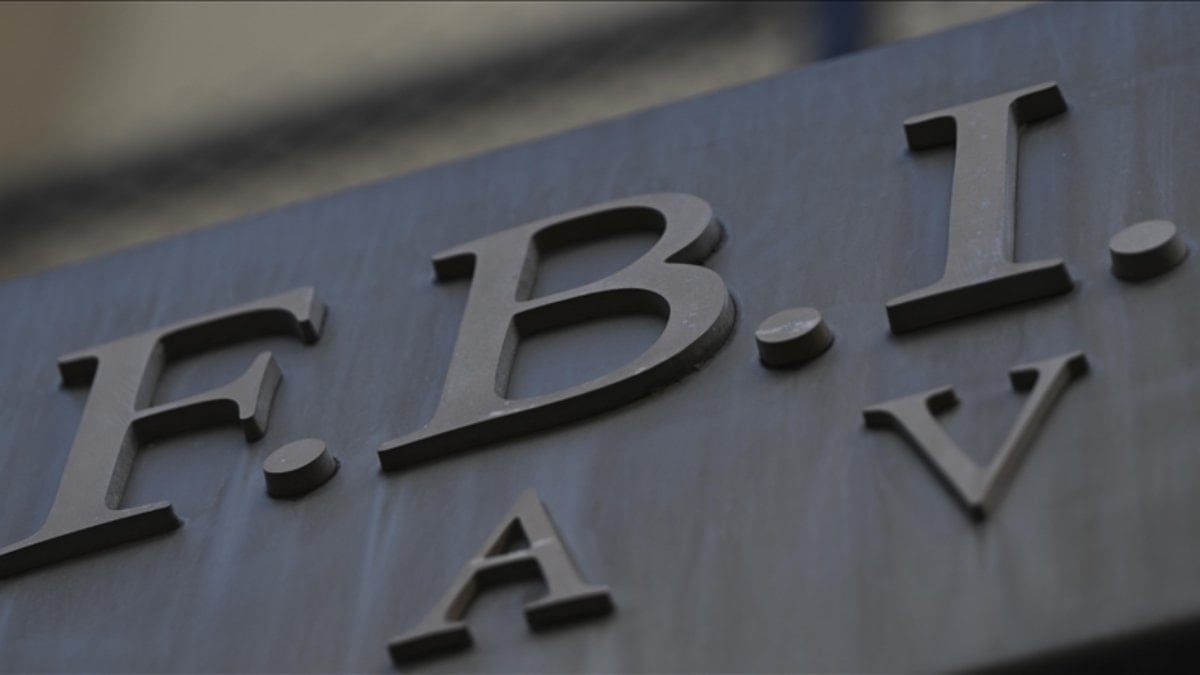 FBI'dan Çin uyarısı: Uydurma iş tekliflriyle bilinmeyen bilgi toplanıyor
