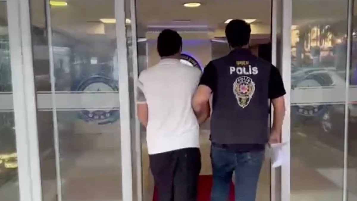 İstanbul'da ATM'ler üzerinden düzmece dolar vurgununa 18 tutuklama