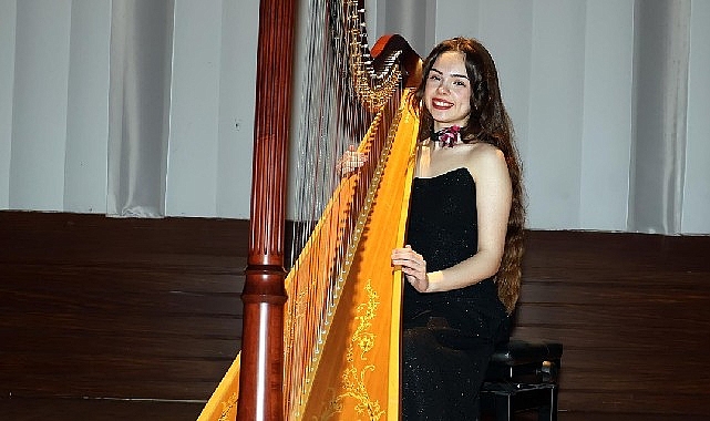 Milano'dan İzmir'e Uzanan Başarı: Zeynep Duru Güleç'ten Alkış Alan Arp Resitali