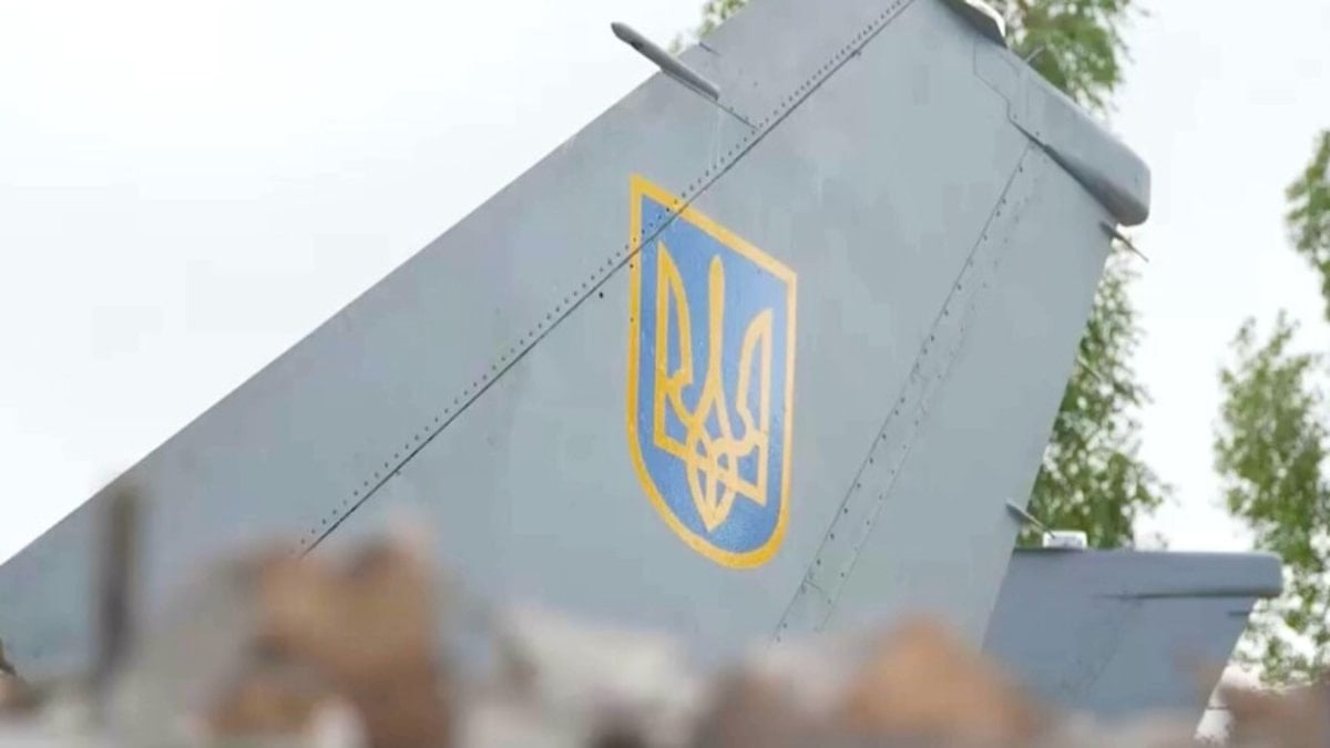 Ukrayna'da bombardıman uçağı düştü: 2 meyyit
