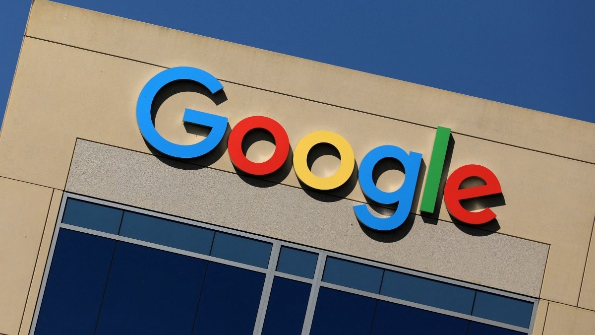 AB Komitesi'nden Google'a 890 milyon euro ceza