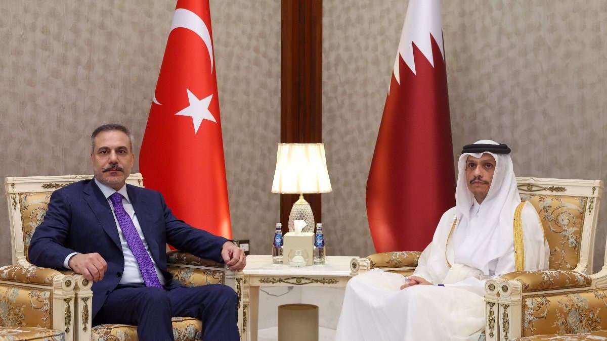 Hakan Fidan, Katarlı mevkidaşı ile bir araya geldi