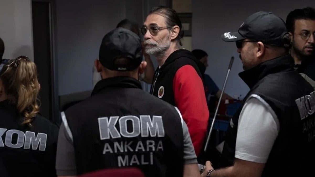 İçişleri Bakanlığı: Etimesgut Belediyesi'ne mali cürüm operasyonunda 52 kuşkulu yakalandı