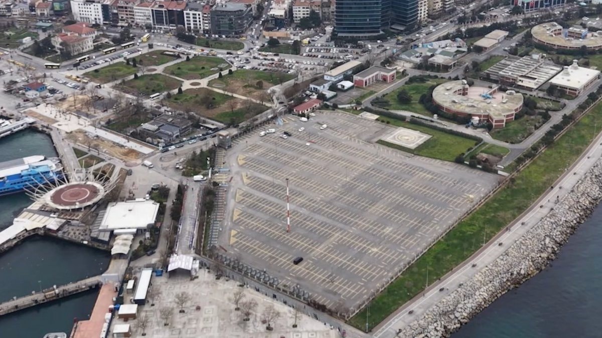 Kadıköy'e inşa edilecek cami için birinci kazık vuruldu