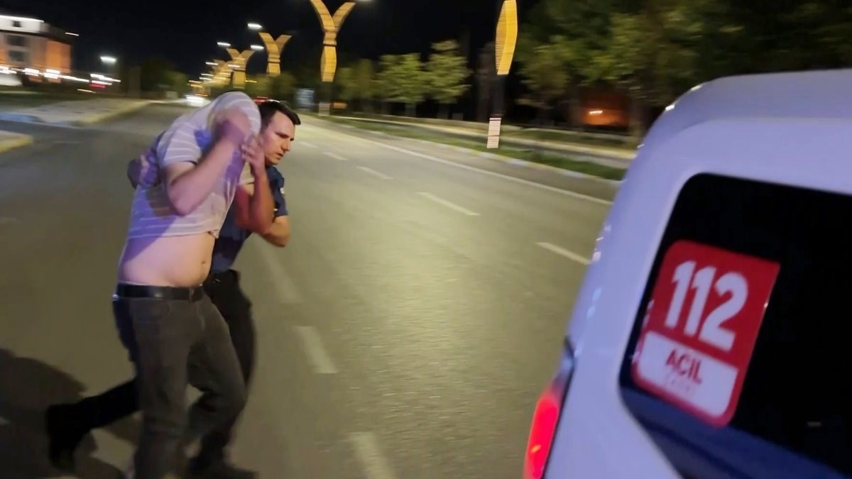 Aksaray'da alkollü şoförün 'arıza' oyunu: Sinirlerini gazetecilerden çıkarttı
