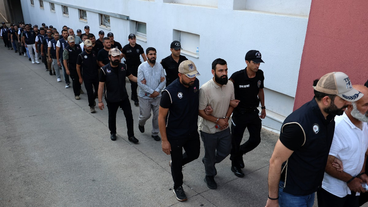 Alparslan Kuytul soruşturmasında 35 kuşkulu tutuklandı