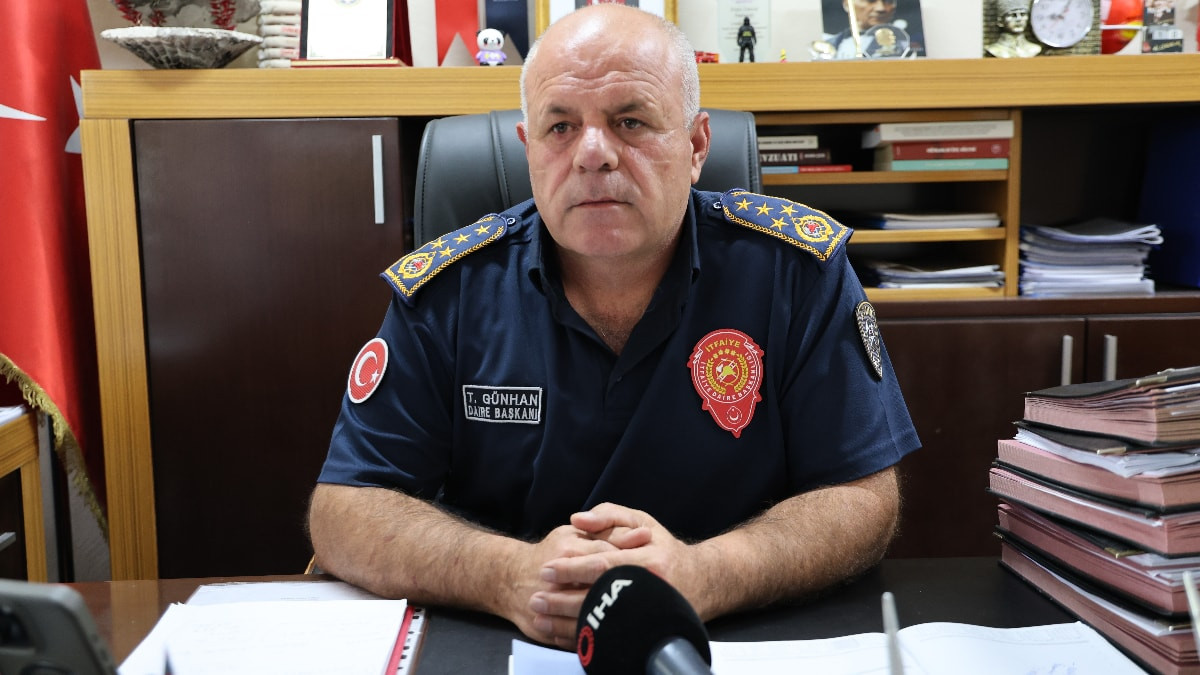 Aydın'da 8 milyon TL'lik elektrikli araba yandı, itfaiyeci şaşırdı kaldı: Birinci kez başımıza geldi