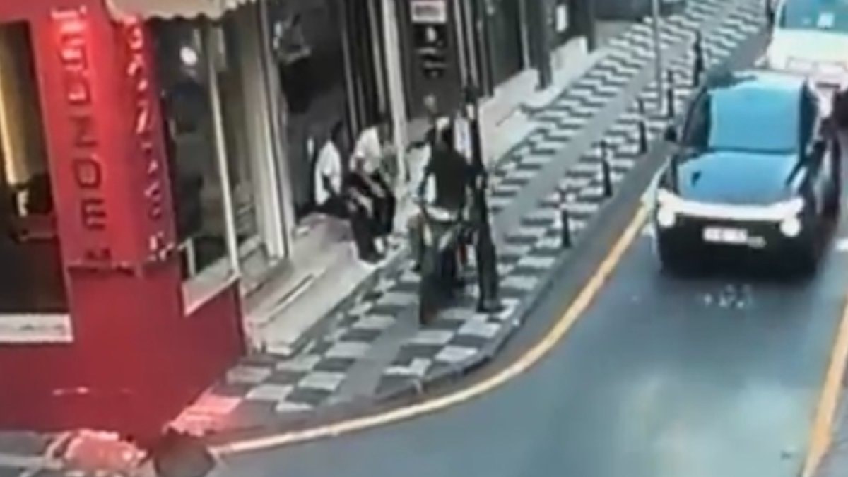 Bartın'da polisten kaçarken motosikleti ile vali yardımcısına çarpan şoföre 288 bin TL ceza