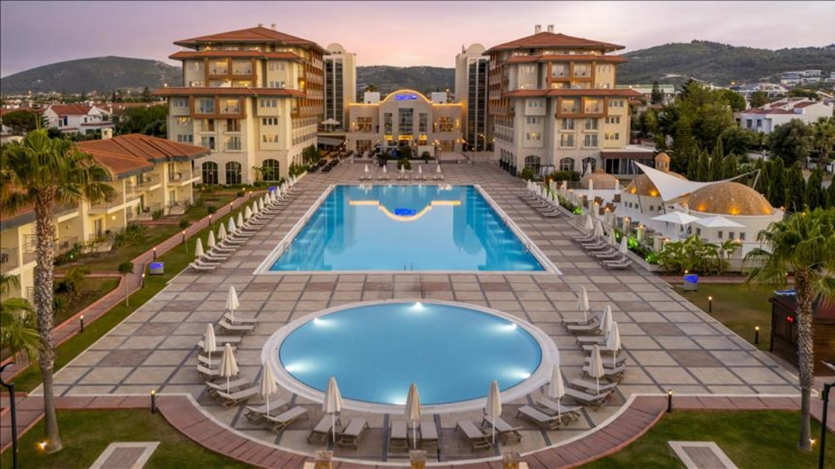 Birtakım turizm tesislerine kat mülkiyeti ve kat irtifakı istisnası