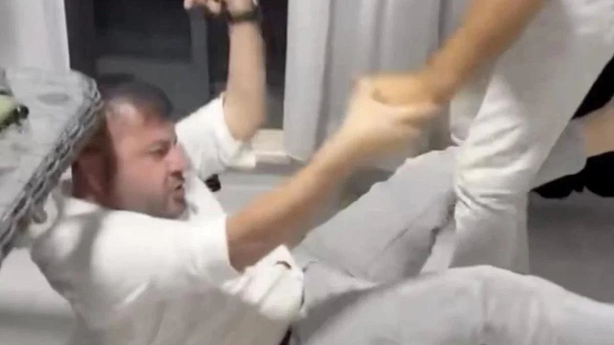 CHP'li milletvekili Ahmet Baran Yazgan'ın hengamesi tacizden çıkmış: 'Bir posta atıp çıkacağım'