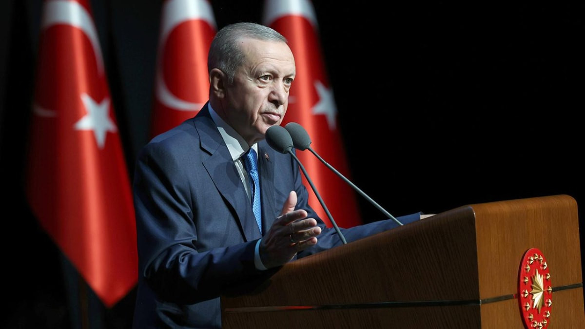 Cumhurbaşkanı Erdoğan, kabine toplantısının akabinde açıklamalarda bulunuyor