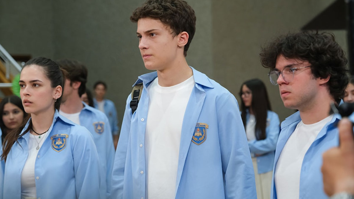 Daha 17’nin Barış’ı oysaki yıllar evvel o filmdeymiş! Görenler gözlerine inanamıyor