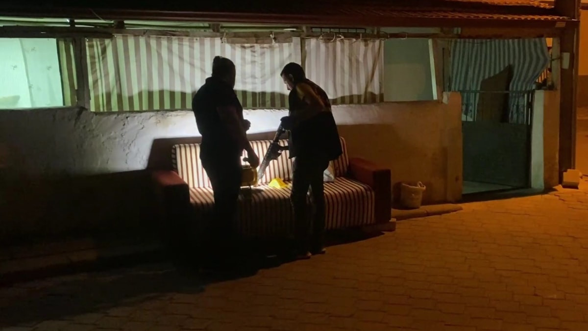 Denizli'de kurşunlanan konutta bulunan küçük çocuk elinden yaralandı