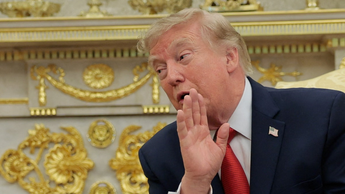 Donald Trump'tan Güney Kore'ye İran yansısı: O vakit size sebep yardım ediyoruz?