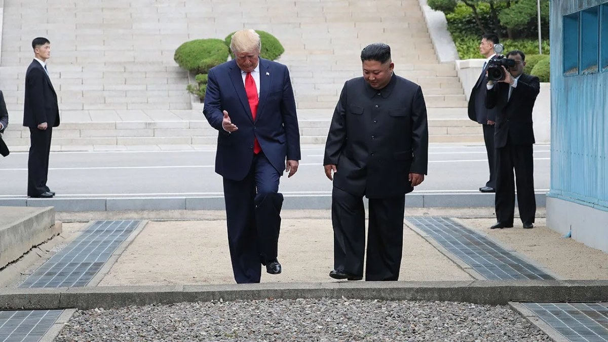 Donald Trump'tan Kim Jong Un iletisi: Çok uygun geçiniyoruz