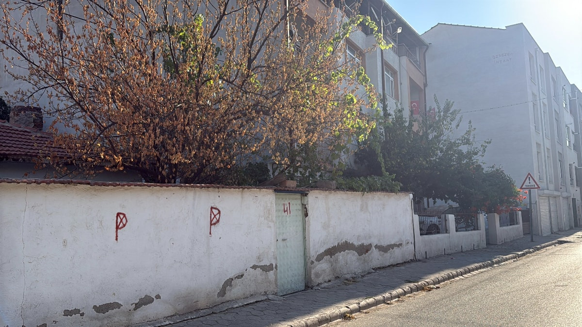 Eskişehir'de konutta çıkan hengame kanlı bitti: 1 meyyit