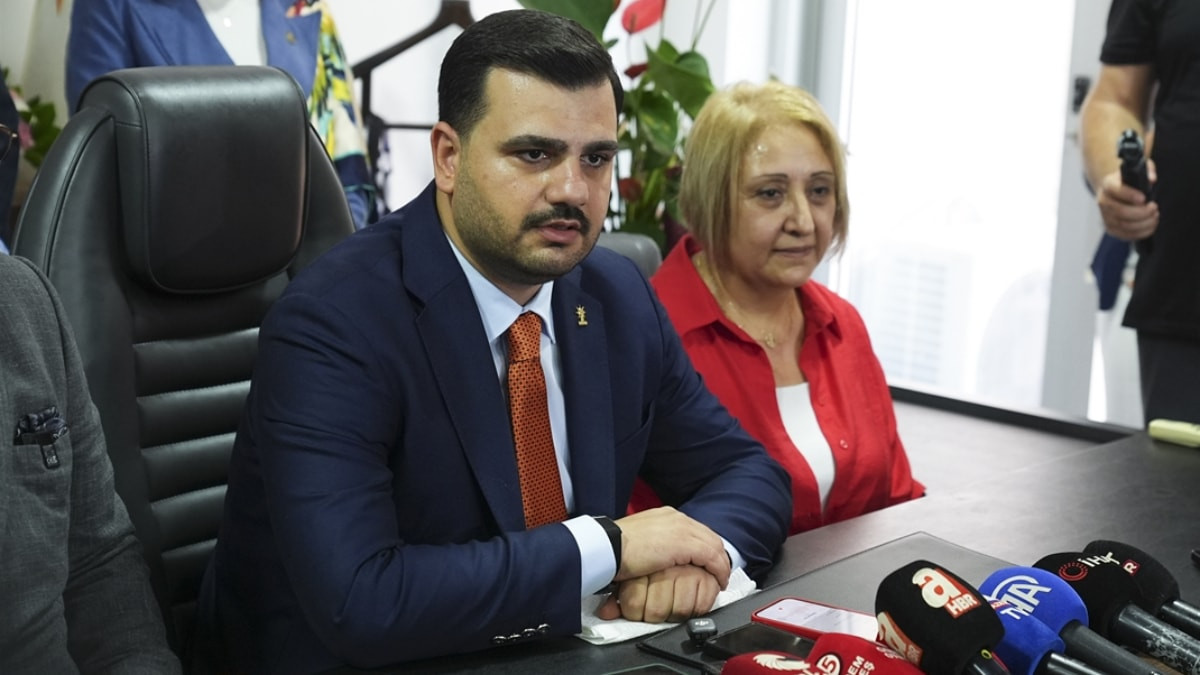 Eyyüp Kadir İnan: Menderes Belediye Başkanı 1,5 senedir partimize dahil olma gayretindeydi