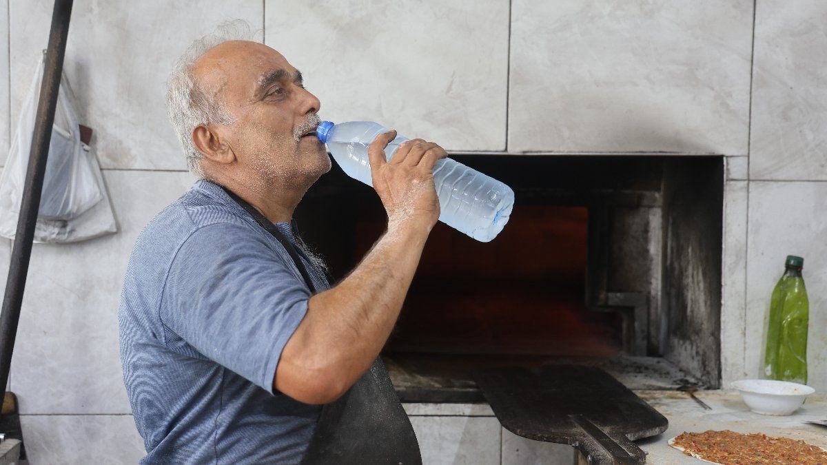 Hatay'da kavurucu sıcakta güçlü mesai