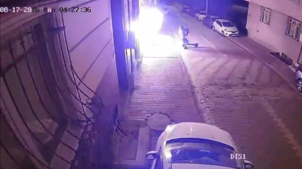 İstanbul'da eski sevgilisinin konutunu ataşe veren şahıs gözaltında