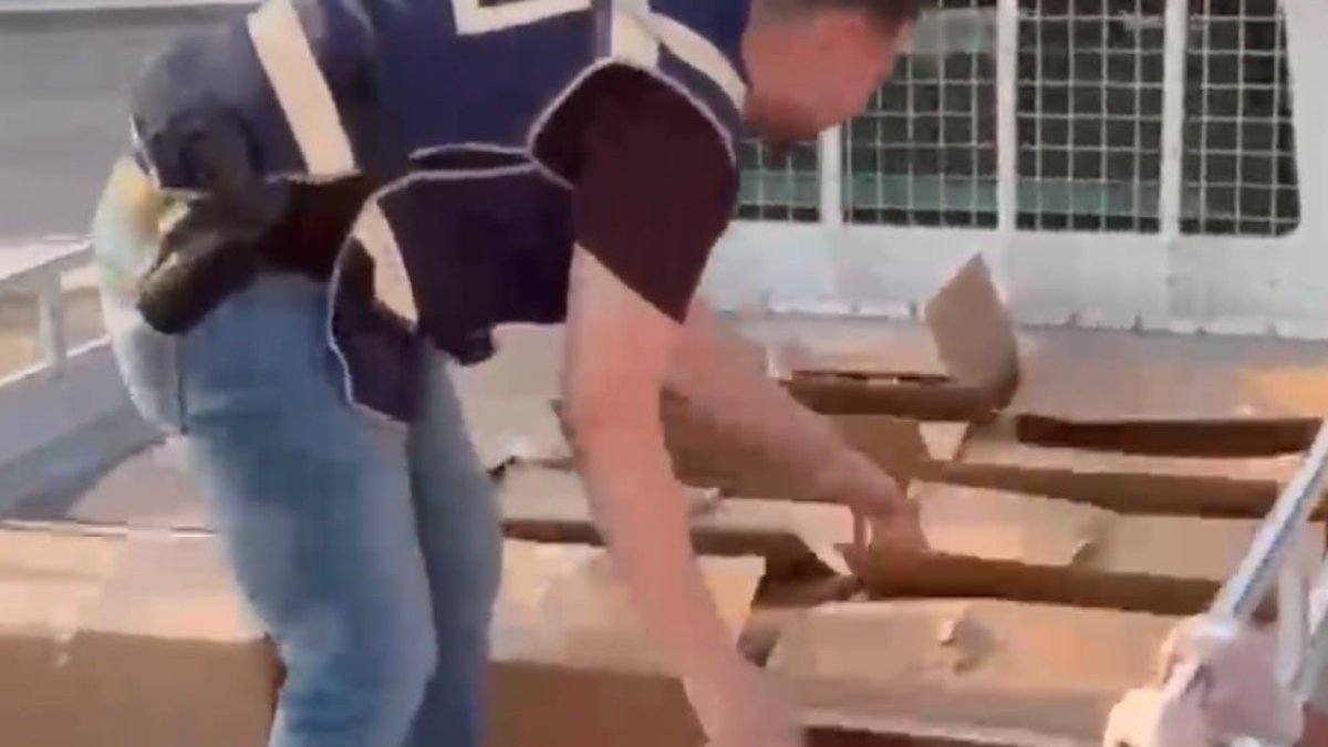 İzmir'deki uyuşturucu operasyonunda 25 milyon TL kıymetinde hap ele geçirildi