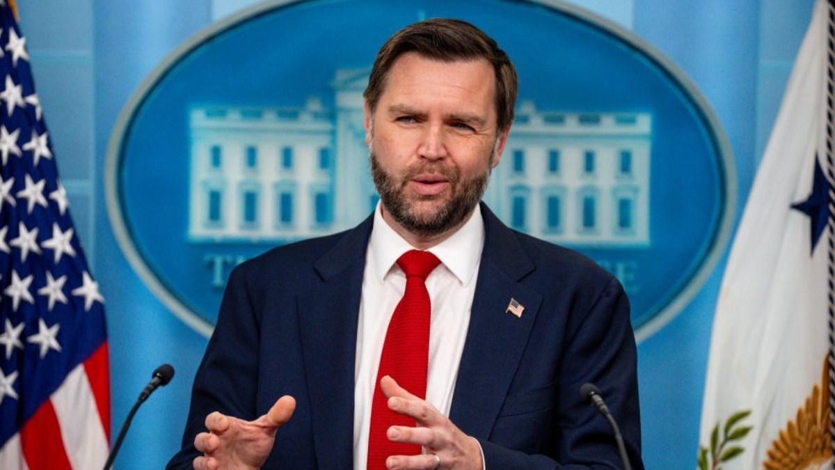 JD Vance duyurdu: Hürmüz’den çıkan petrol ve gaz ölçüsünü artıracağız