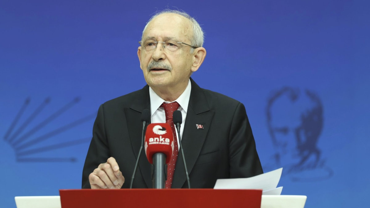 Kemal Kılıçdaroğlu, YPG'nin fesih kararını kıymetlendirdi: Memnuniyetle karşılıyorum
