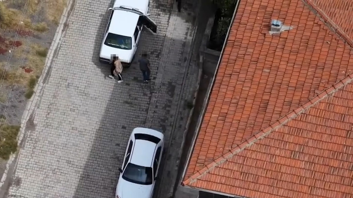 Kırıkkale'de ehliyetsiz şoför kontrolden kaçtı: Yolcuyla yer değiştirirken yakalandı