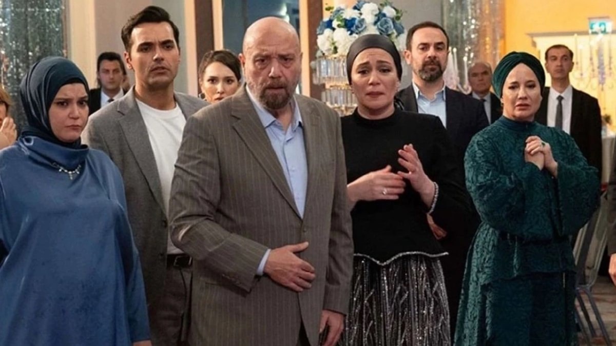 Kızılcık Şerbeti yeni döneme vakit atlamasıyla başlıyor: Birinci sahne ortaya çıktı