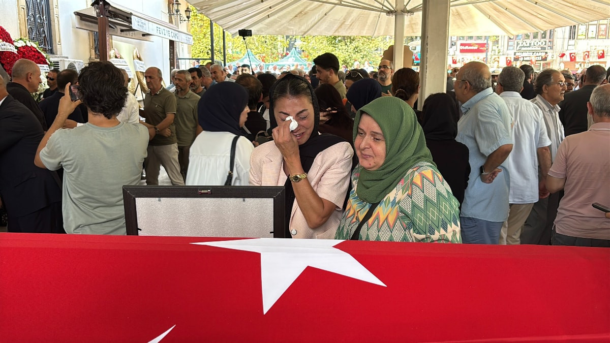 Kocaeli eski Milletvekili Azize Sibel Gönül, son seyahatine uğurlandı