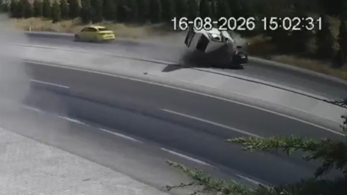 Konya’da korkunç kaza: İki araba çarpıştı, 2 kişi hayatını kaybetti
