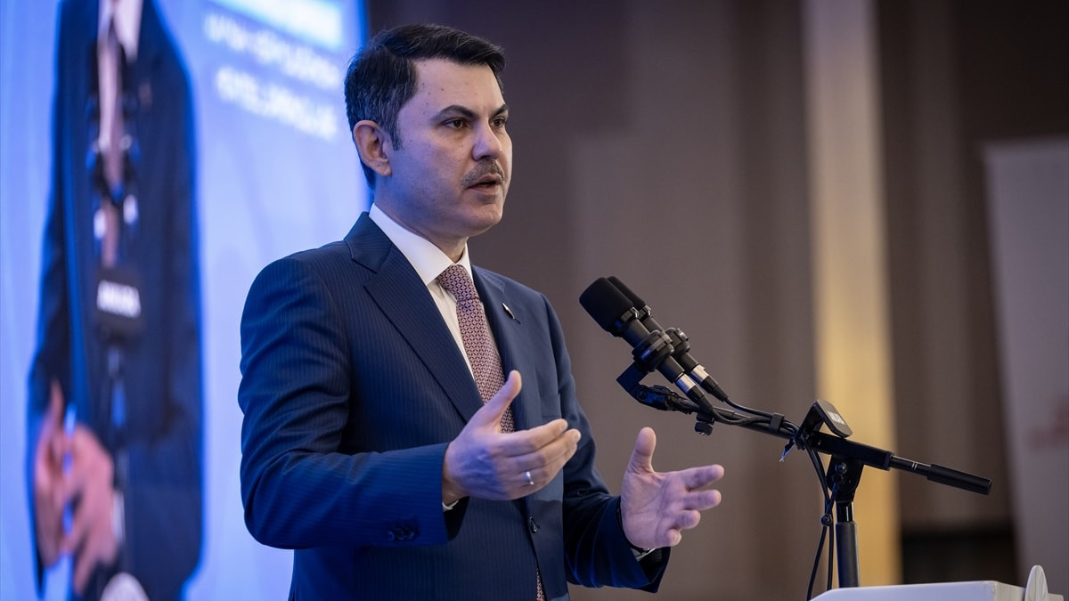 Murat Kurum'dan "Yarısı Bizden" kampanyasına ait paylaşım