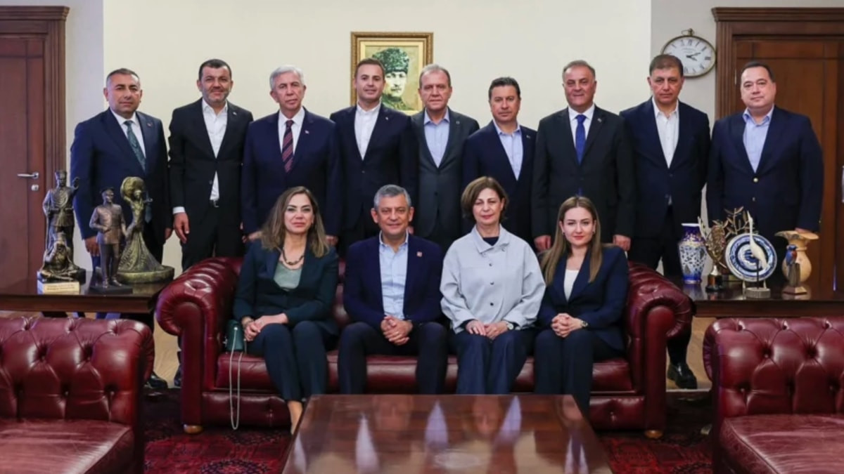 Özgür Özel, büyükşehir belediye liderlerinden istediği takviyesi bulamadı