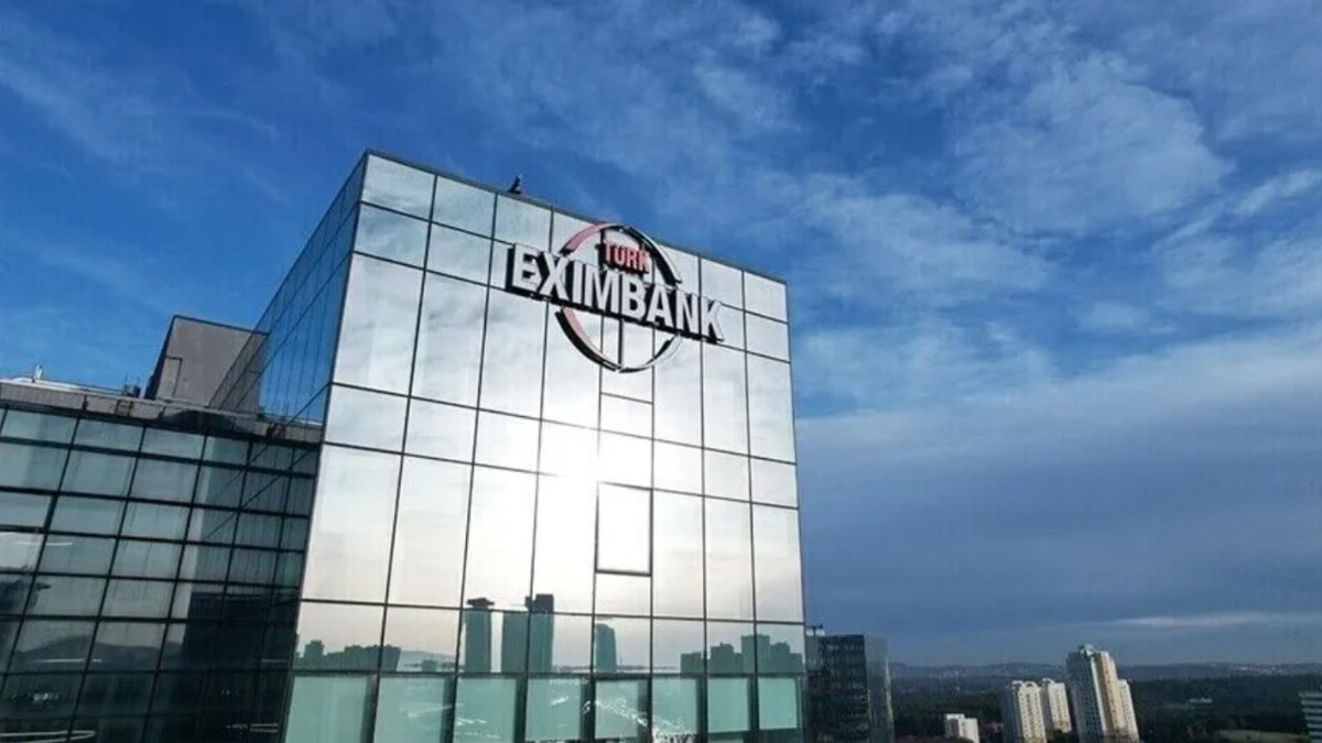 Türk Eximbank 6 ayda ihracata 32 milyar dolar dayanak verdi
