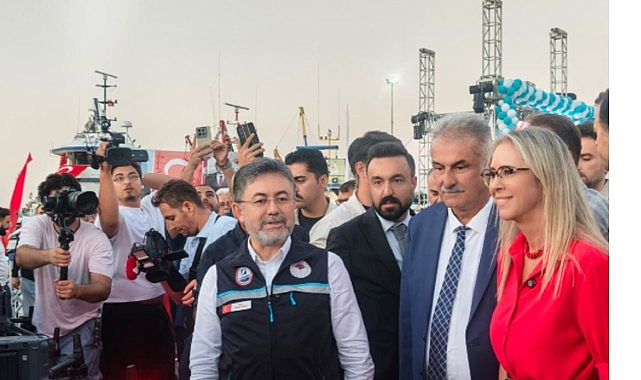 2026-2027 Su Ürünleri Av Sezonu Güzelbahçe'den "Vira Bismillah" Diyerek Başladı