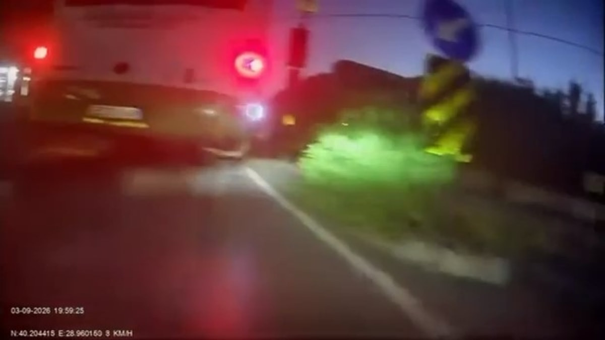 Bursa'da kırmızı ışıkta geçen otobüs sürücüsü: Ne olacak cezamızı çekeriz