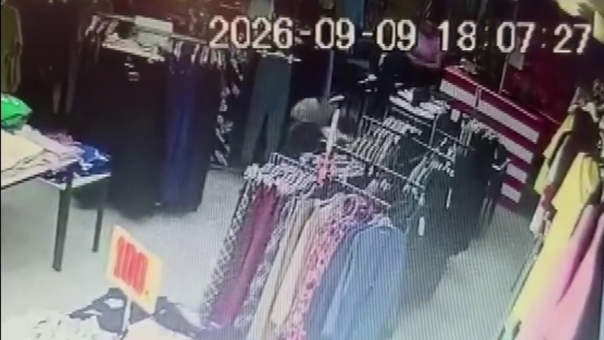 Hatay'da boğulma tehlikesi geçiren çocuğa Heimlich hareketi