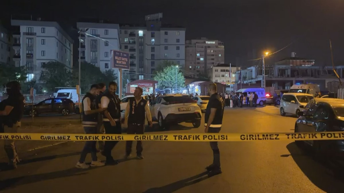 İstanbul'da DEAŞ operasyonunda polise akın
